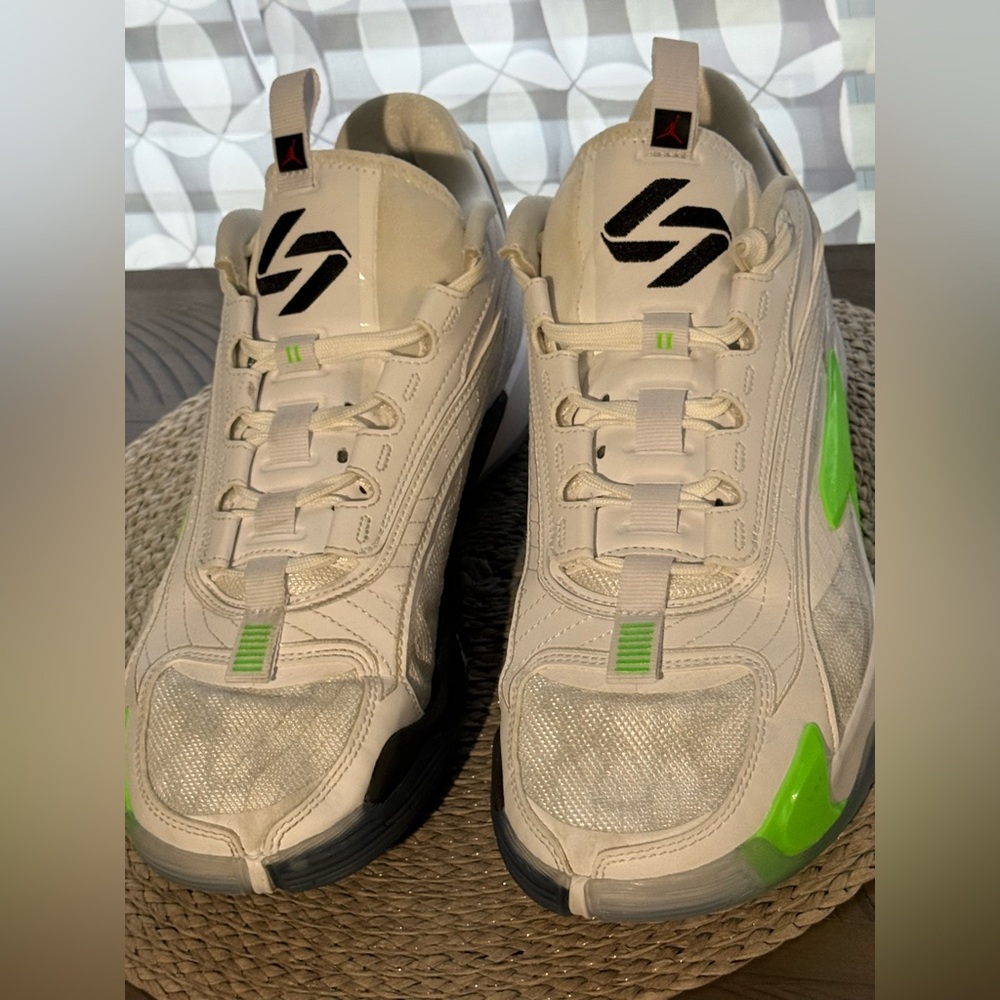 Nike Air Jordan Luka 2 basketball shoes, white N vibrant green Man’s size 10.5 - Picture 4 of 10